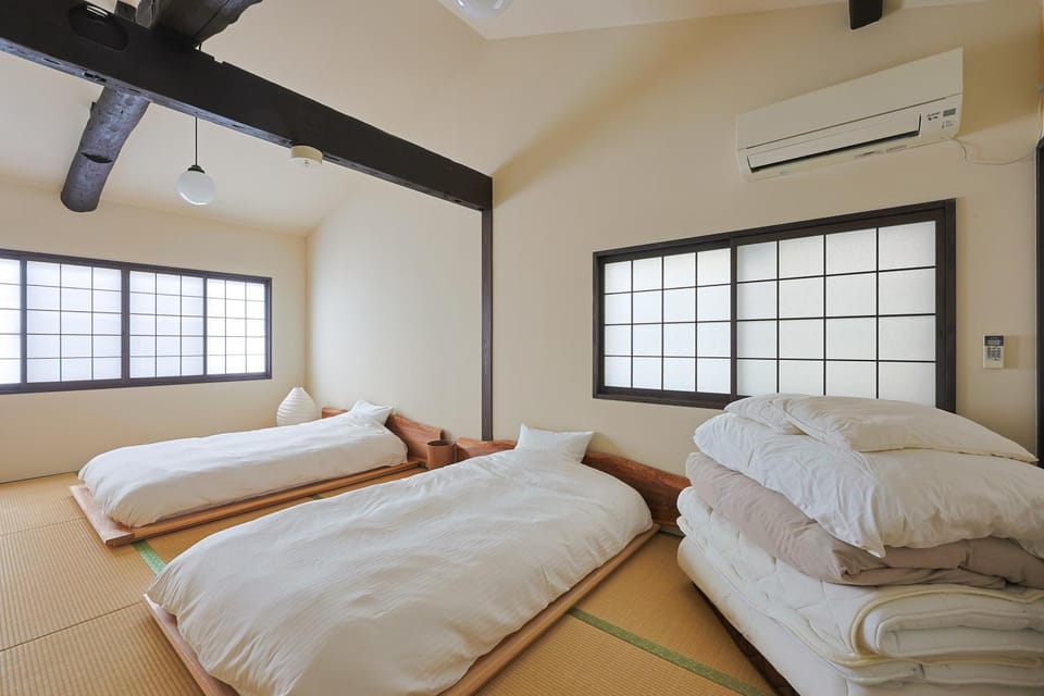 Bed, Photo of the whole room, Bedroom, air conditioner