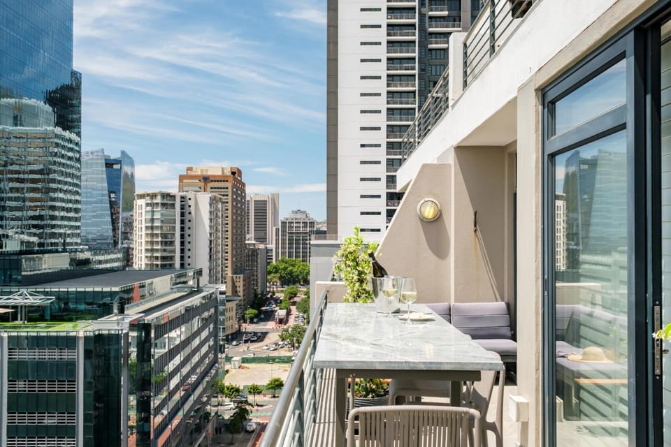 Property building, View (from property/room), Balcony/Terrace, Balcony/Terrace, City view