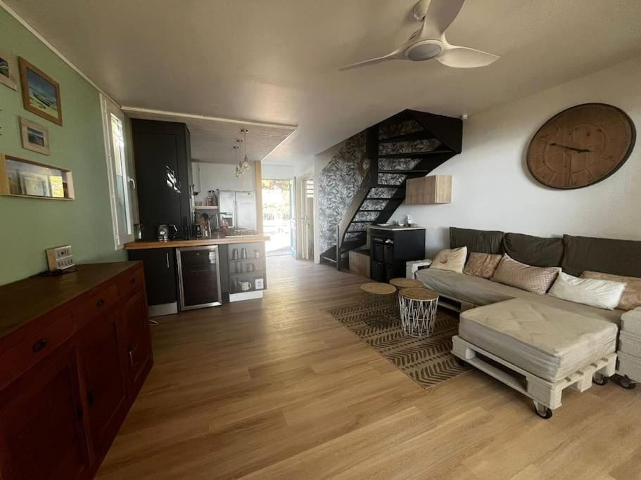 Appartement Rêve Bleu pied dans l'eau Apartment in Saint-Leu