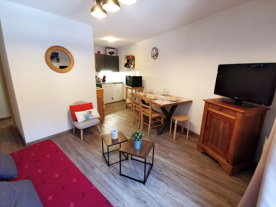 Appartement ski-in/ski-out, 2 pièces, pour 6, proche école de ski - FR-1-771-78 Apartment in Haute-Savoie