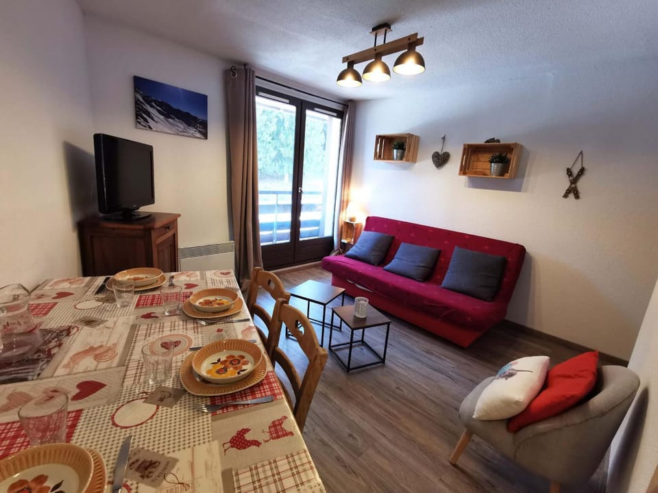 Appartement ski-in/ski-out, 2 pièces, pour 6, proche école de ski - FR-1-771-78 Apartment in Haute-Savoie