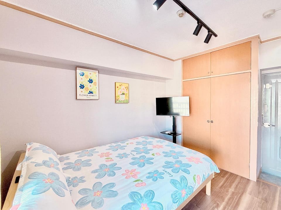 TV and multimedia, Decorative detail, Bedroom, wardrobe