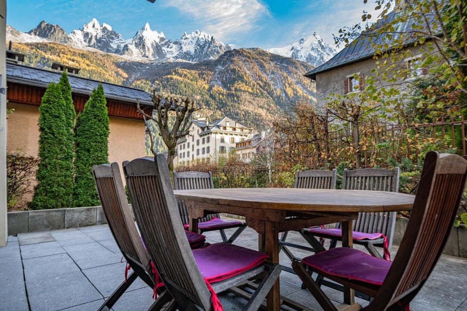 Alpine Garden - Truly hidden gem with sunny garden in Chamonix town center Apartment in Chamonix