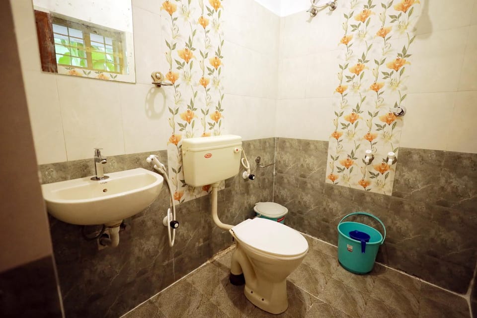 Toilet, Bathroom