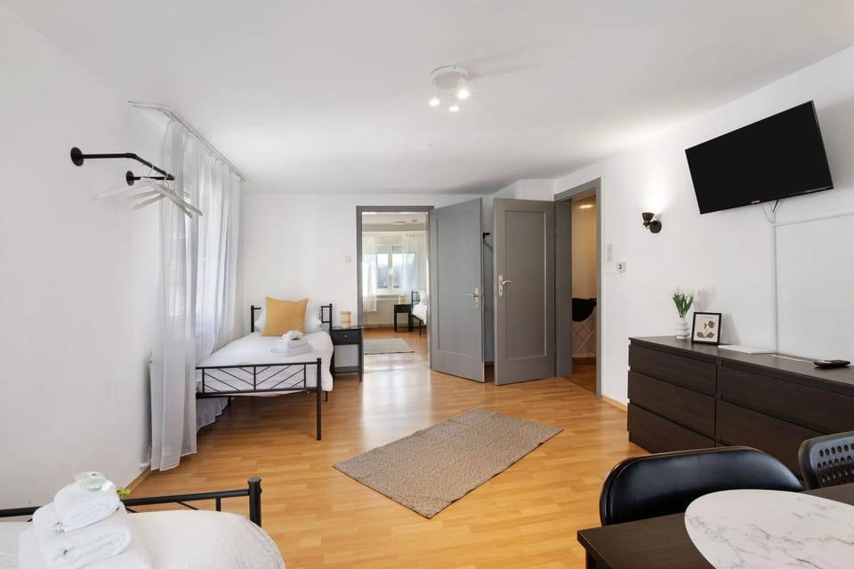 Living room, Bedroom