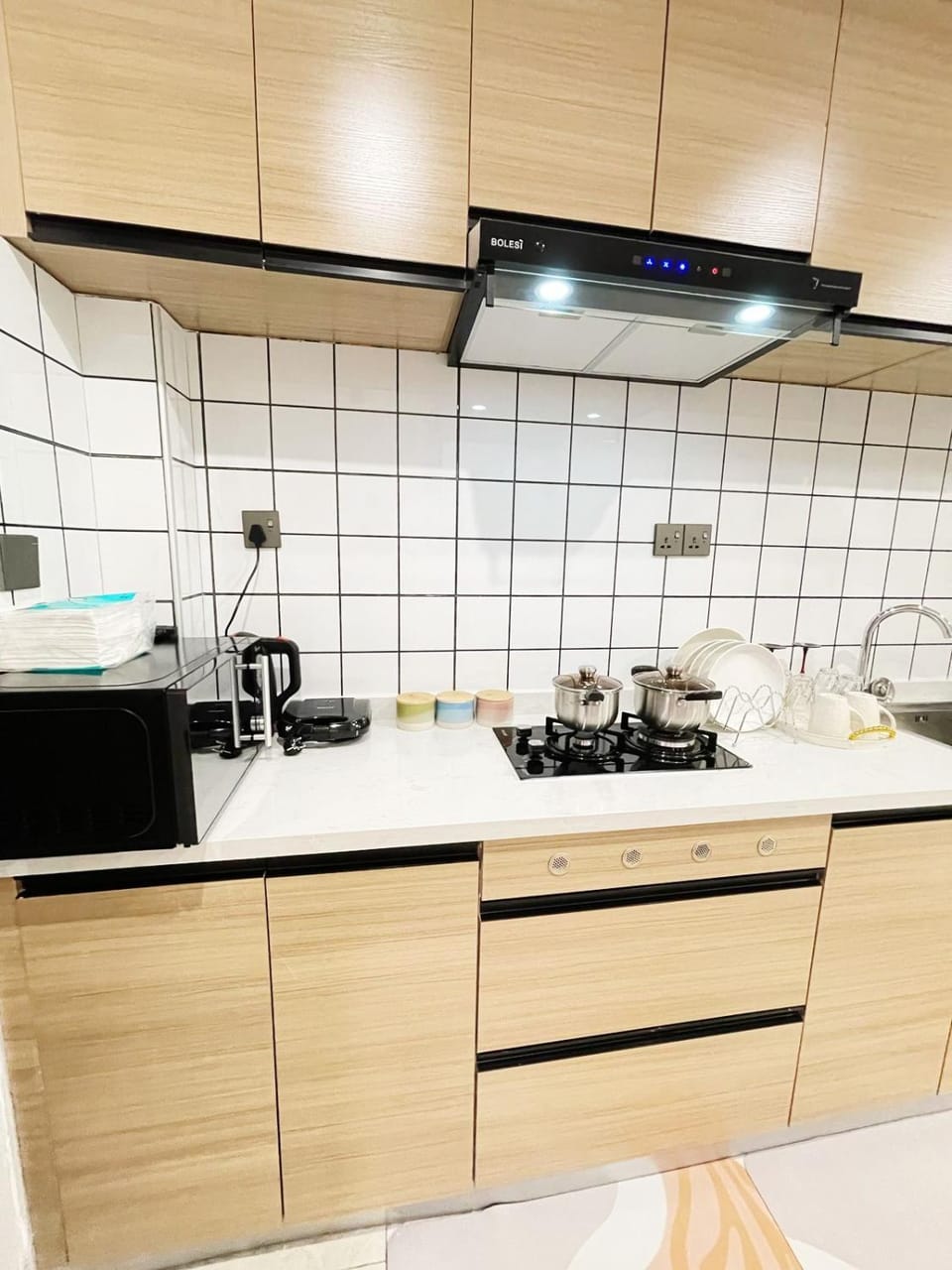 Sunset Stays near UN, Two Rivers & Village Market with Gym & Pool Apartment in Nairobi