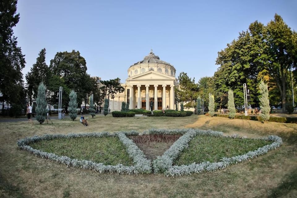 Nearby landmark