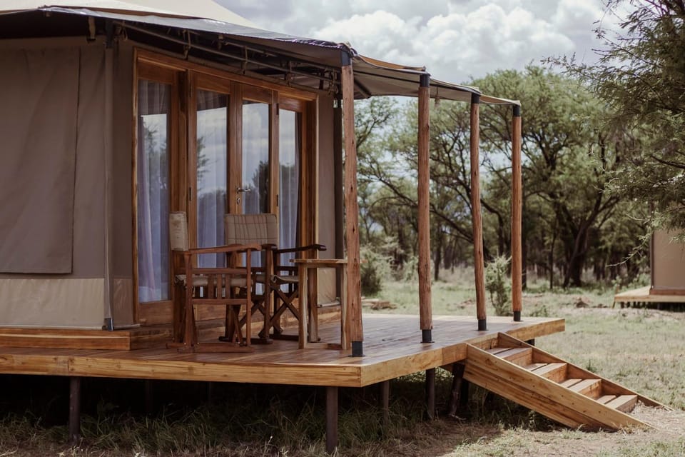 Conserve Safari Central Serengeti Camp Luxury tent in Kenya