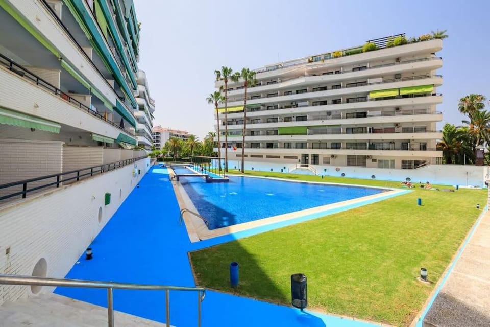 Property building, Day, Garden, Garden view, Pool view, Swimming pool