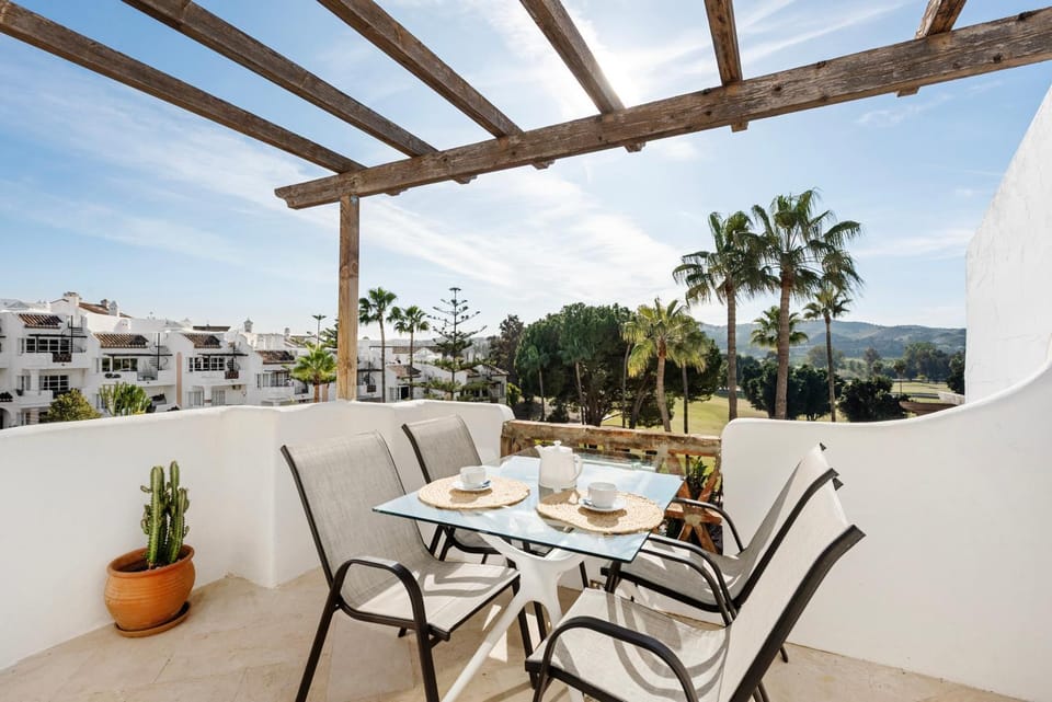 Property building, Balcony/Terrace, Garden view