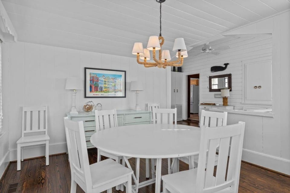 Sunset Shores House in Atlantic Beach