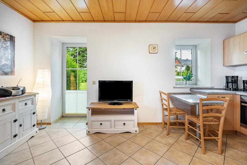 Property building, Kitchen or kitchenette, Living room