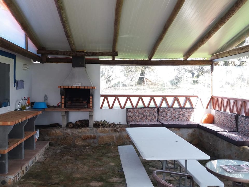 Patio, BBQ facilities