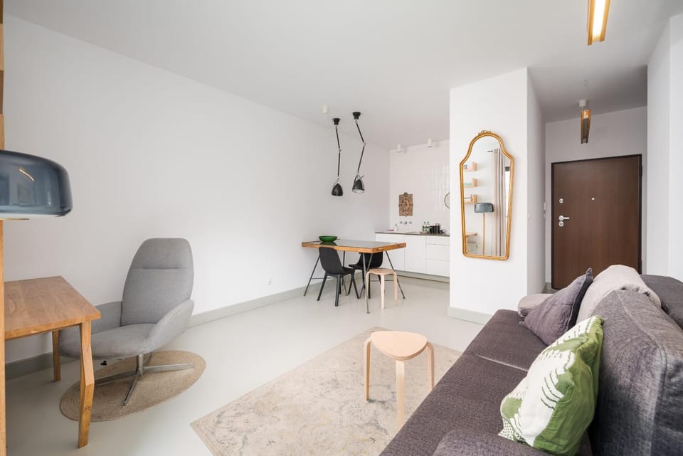 TV and multimedia, Kitchen or kitchenette, Living room, Seating area, Dining area