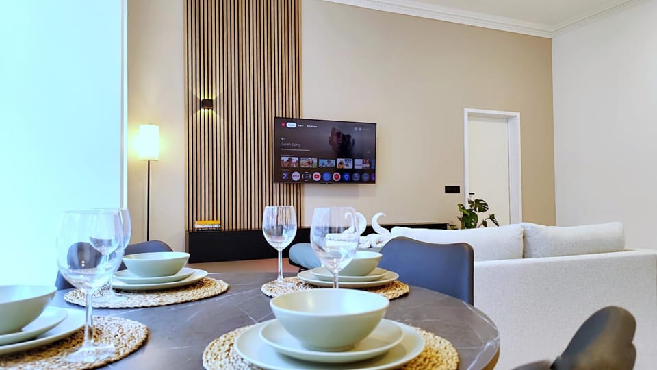 TV and multimedia, Living room, Dining area