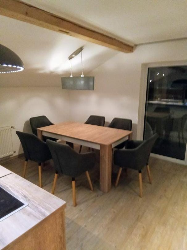 Seating area, Dining area