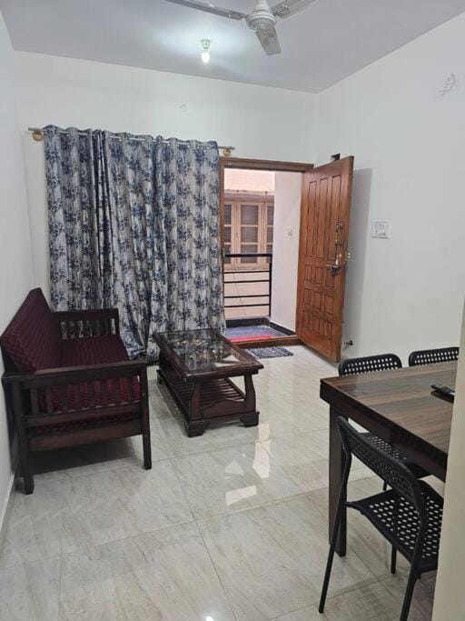 Bright 2 BHK in Yelahanka Apartment in Bengaluru