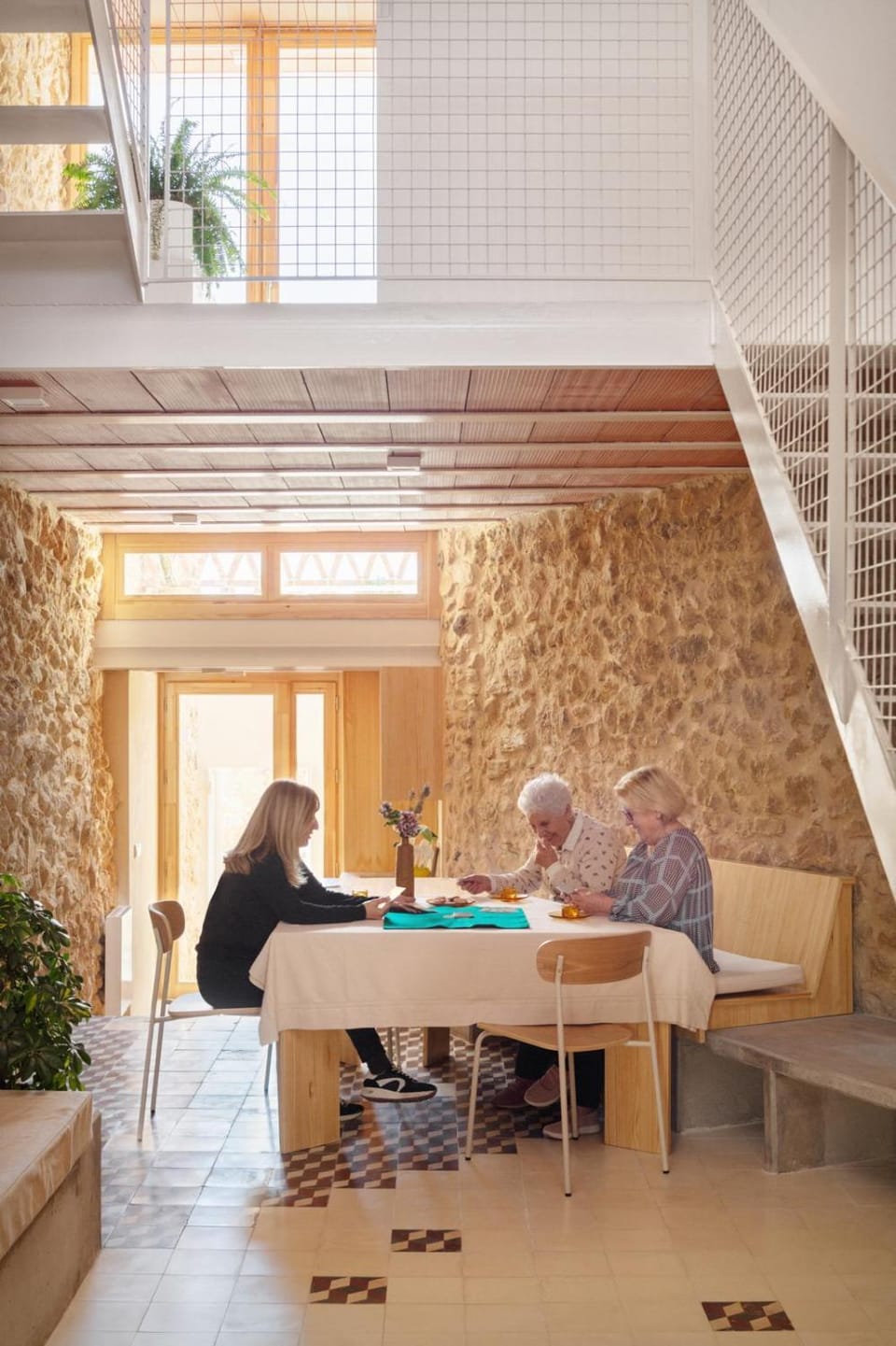 Living room, Seating area, Dining area, Guests