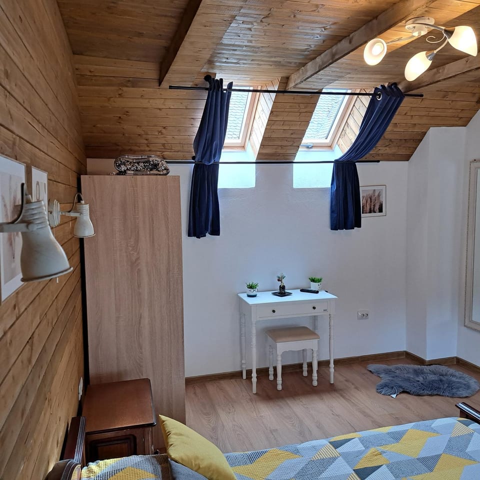 Apartament rustic, curte aproape de Castelul Bran Apartment in Bran
