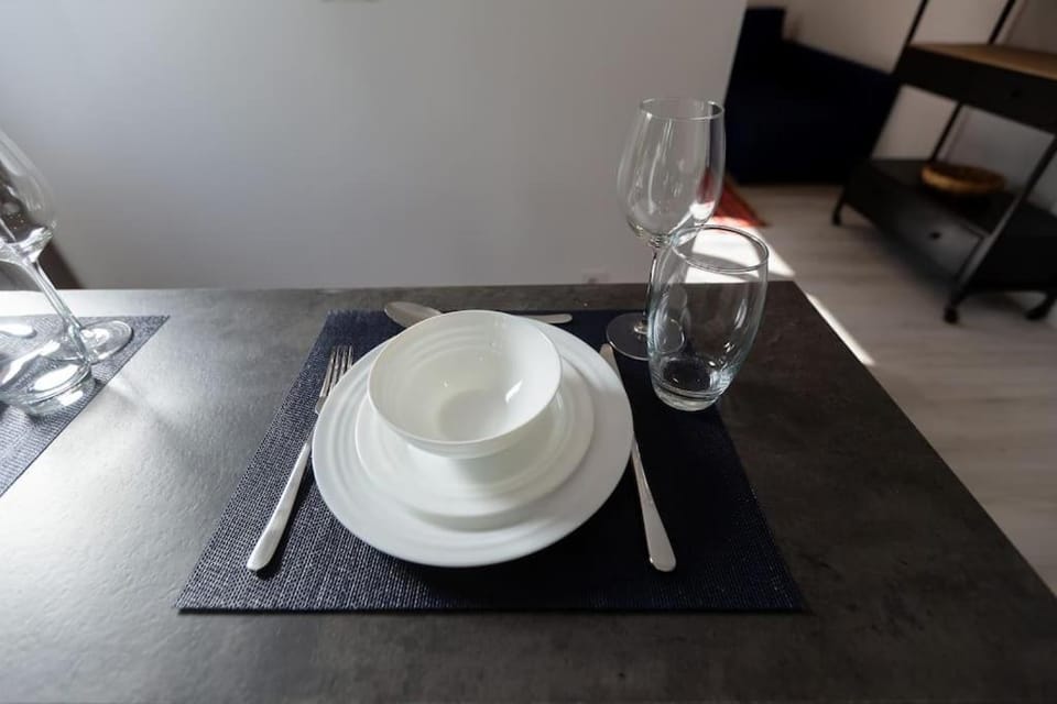 Chic Loft with Garden, Sleeps 4 Apartment in Porto
