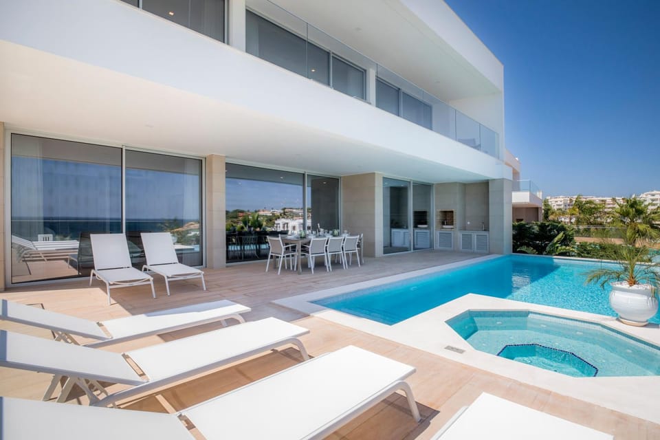 Beach View Villa by Blue Diamond 55 Villa in Lagos