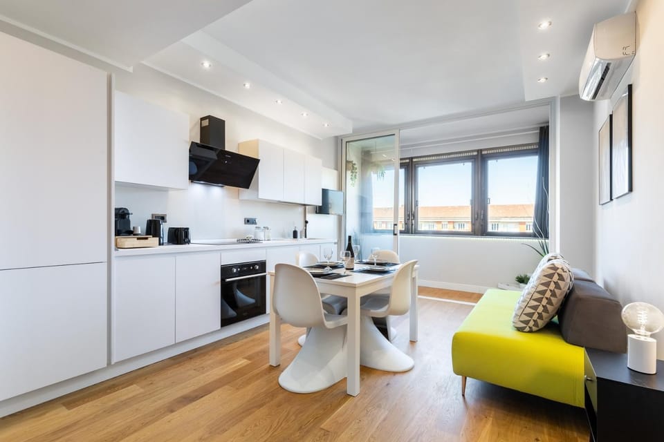 TV and multimedia, Living room, air conditioner
