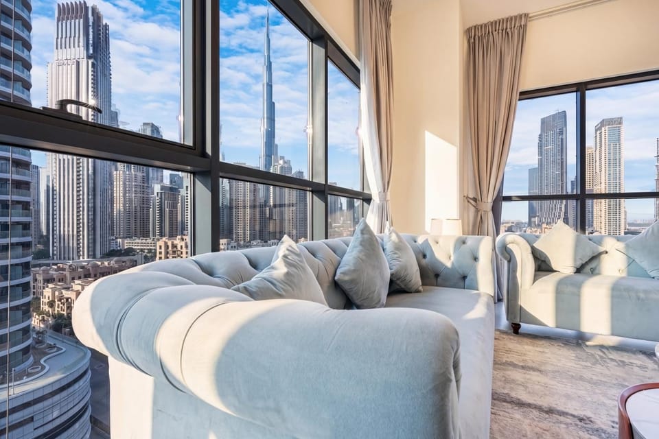 Day, View (from property/room), Living room, Seating area, City view