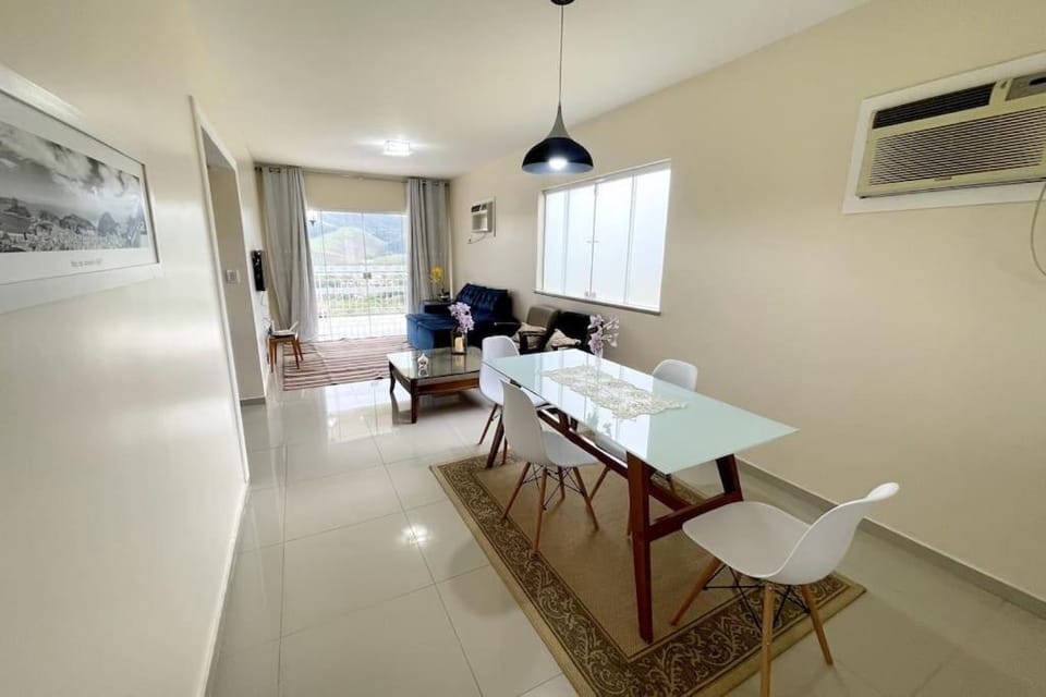 Seating area, Dining area, air conditioner