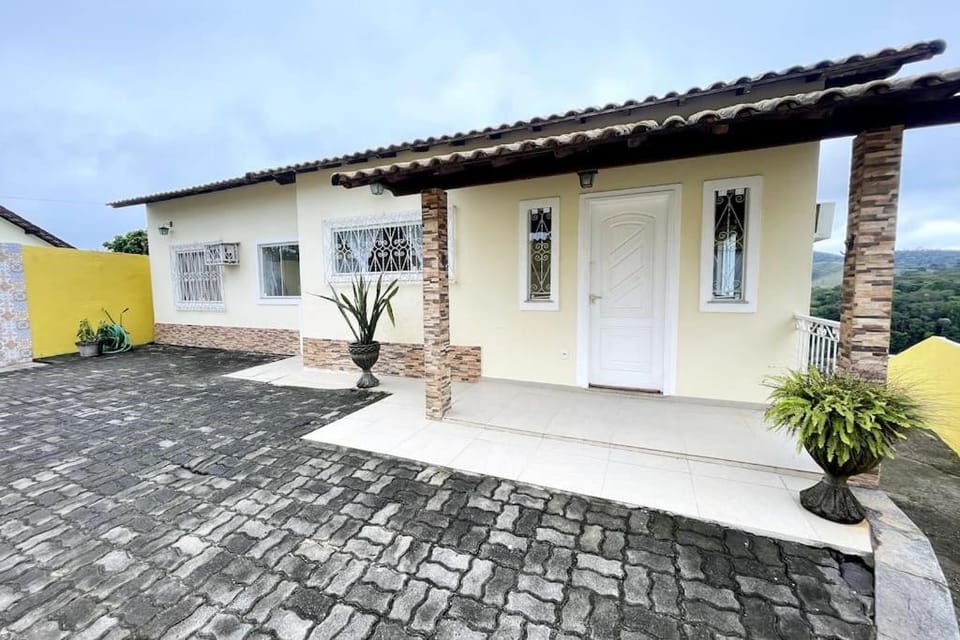 Property building, Facade/entrance, Day
