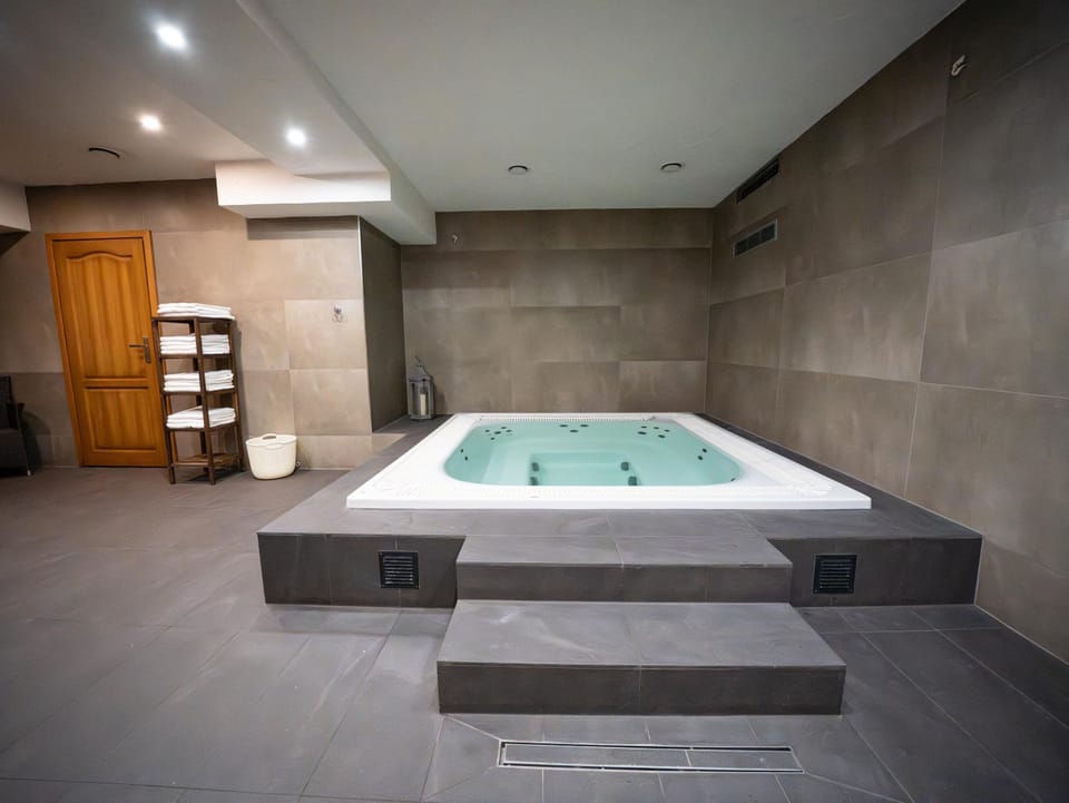 Hot Tub
