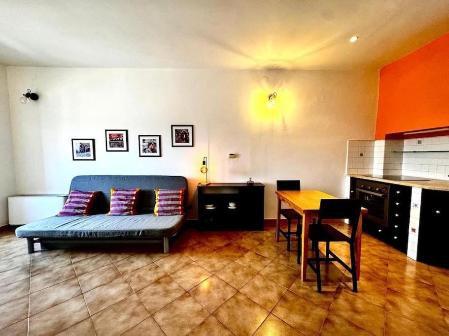 Living room, Dining area, kitchen