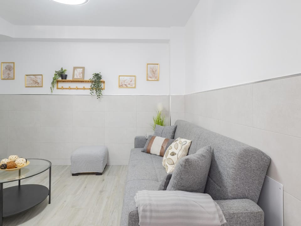 Communal lounge/ TV room, Living room