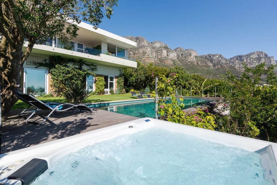 Golden View Villa Villa in Camps Bay