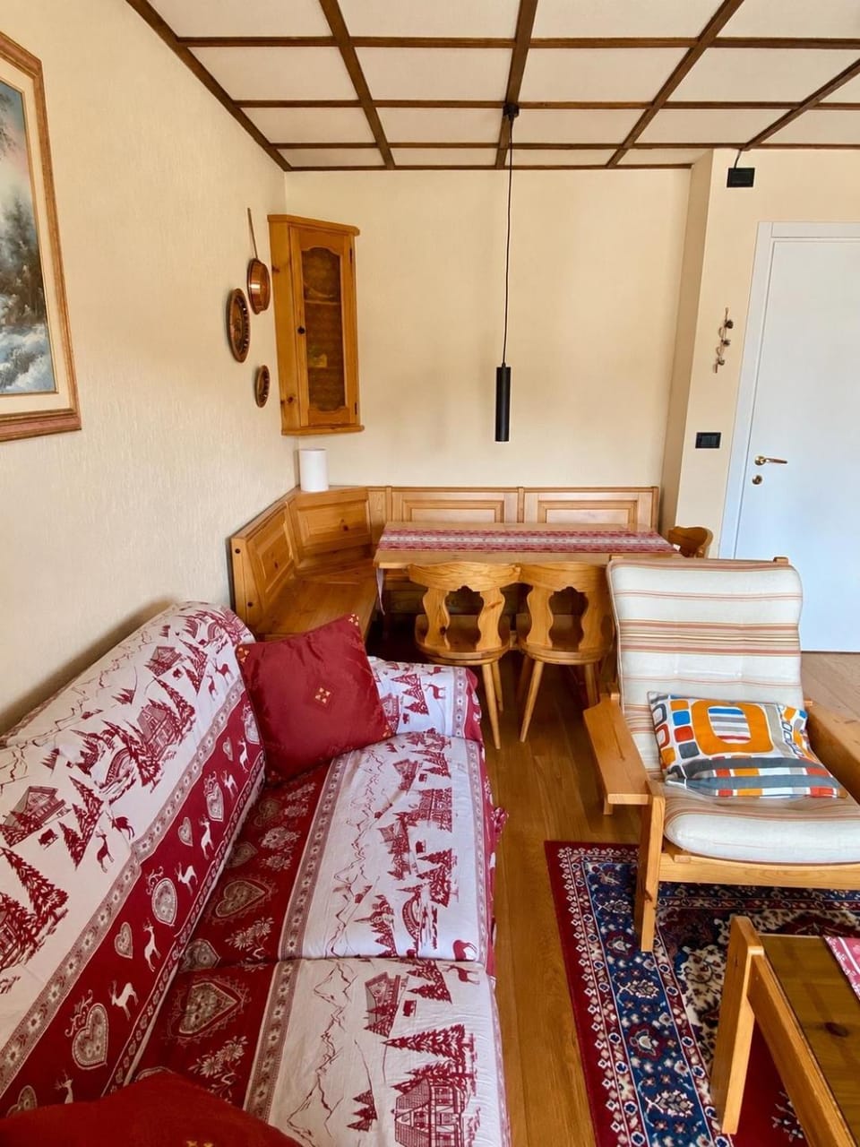 Living room, Dining area