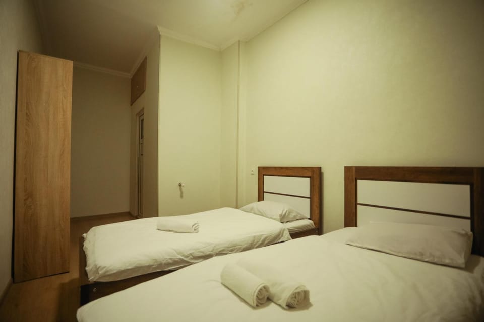 Bed, Photo of the whole room, Bedroom, towels