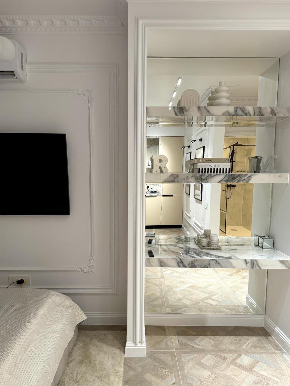 Studio Selling Sunset Apartment in Timisoara