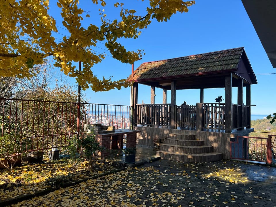Property building, Garden, Dining area