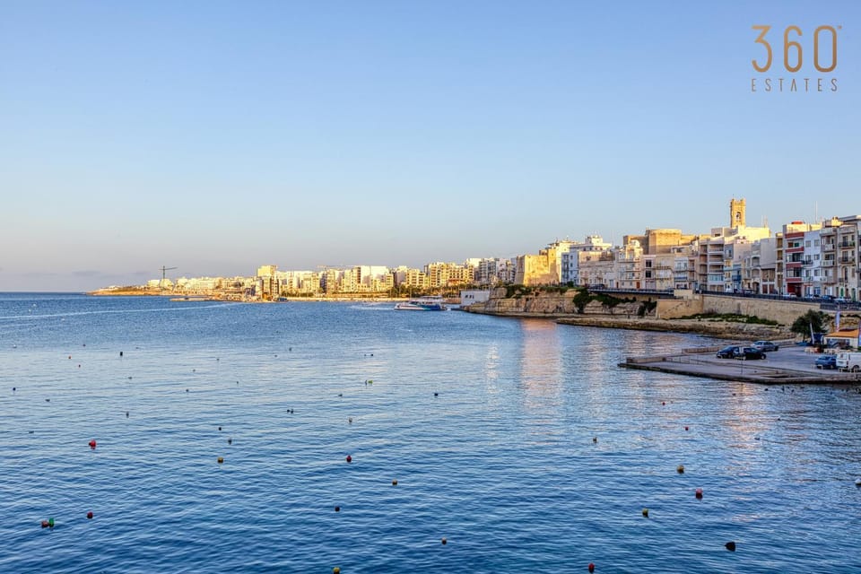 Nearby landmark, Day, Natural landscape, Beach, City view, Sea view