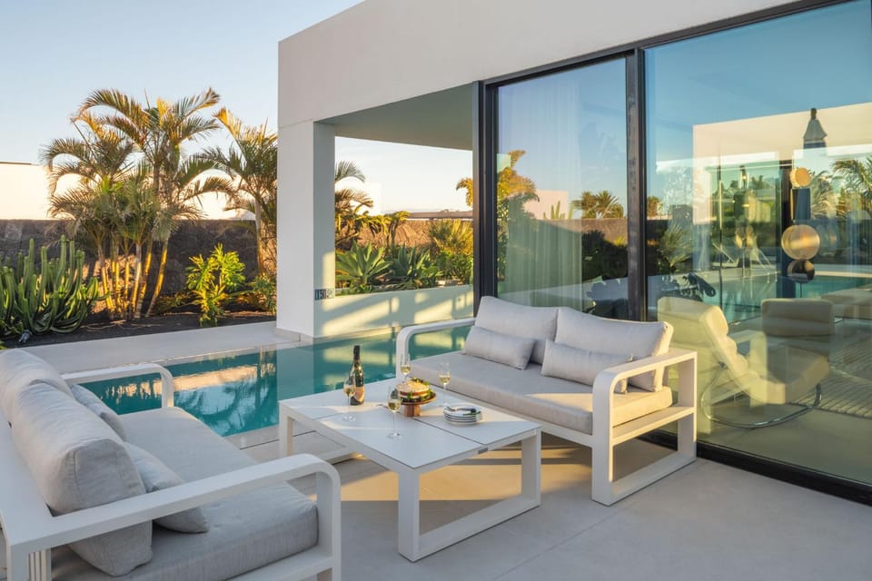 AMBIANT by Buenavilla Villa in Puerto Calero