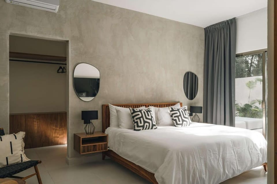 Bed, Bedroom, air conditioner