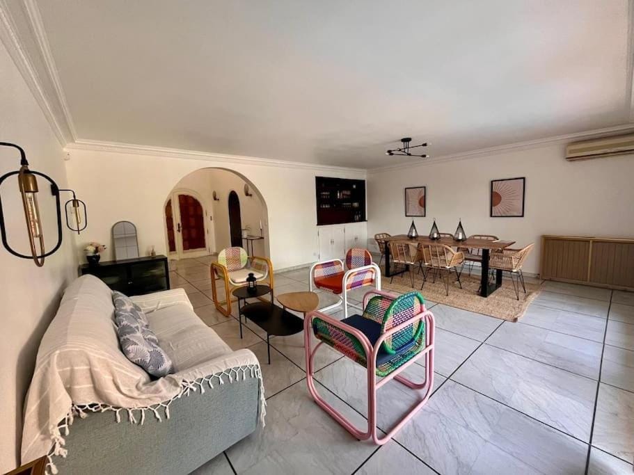 Living room, Dining area