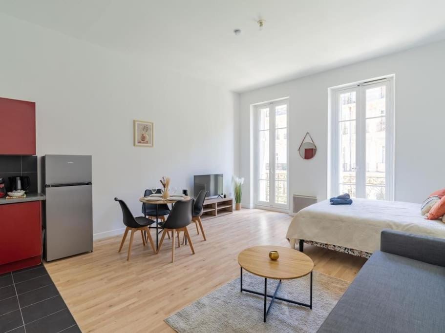 Appart sur la rue de la république Apartment in Marseille