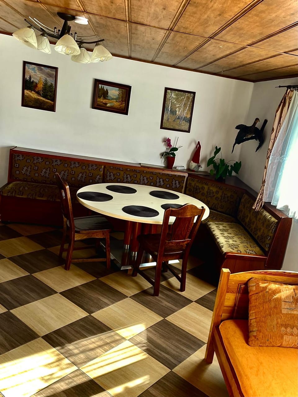 Living room, Dining area