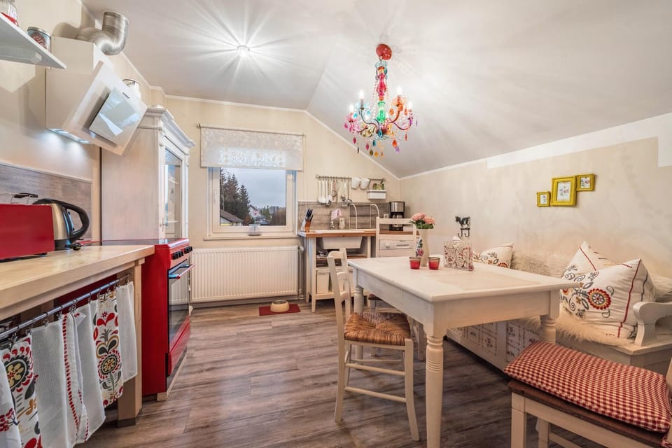 Property building, Kitchen or kitchenette, Living room