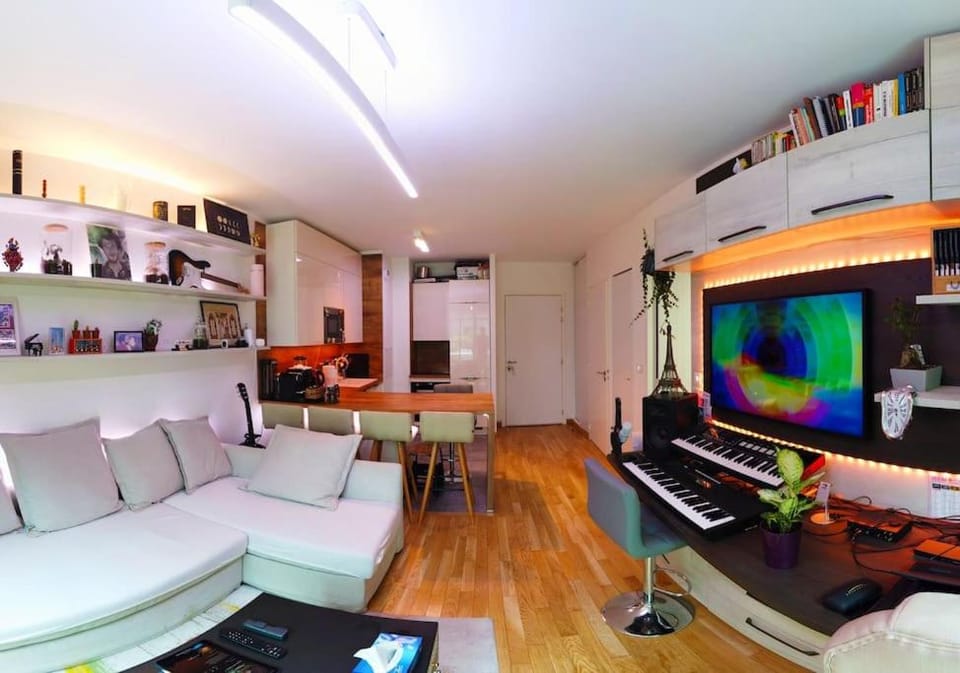 NEW LUX Smart Home 69m2,Terrasse, Modern, Metro 13 Apartment in Île-de-France