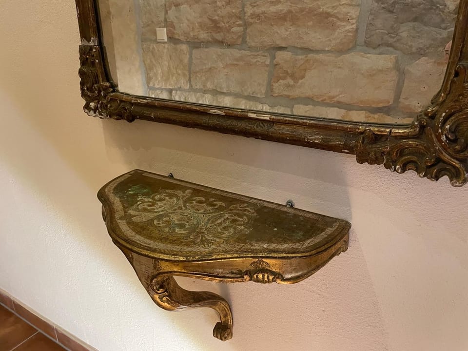 Decorative detail
