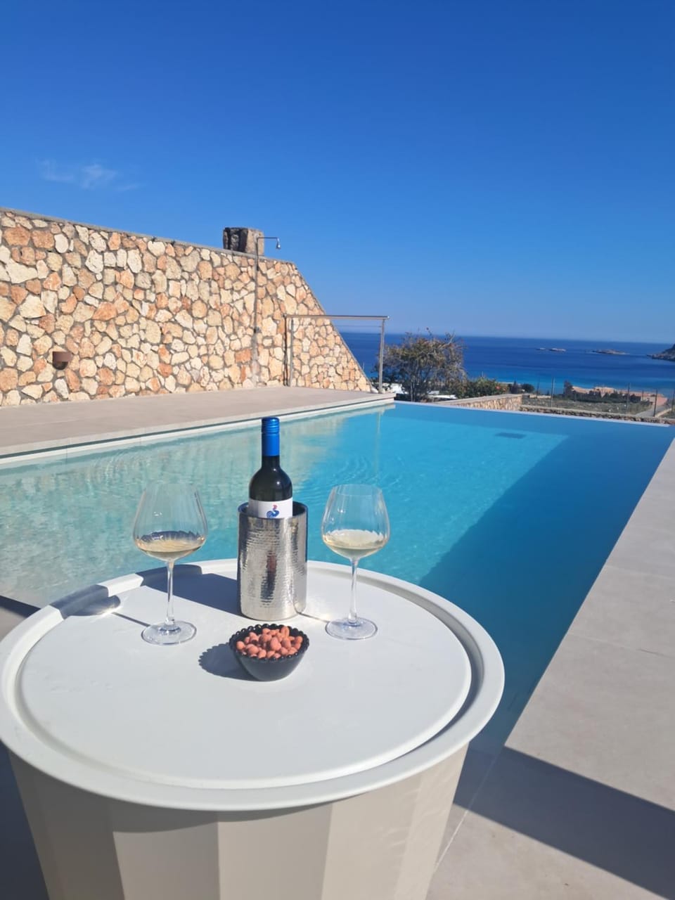 Patio, Day, Natural landscape, View (from property/room), Pool view, Sea view, Swimming pool