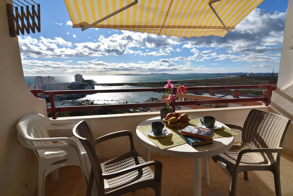 View (from property/room), Balcony/Terrace
