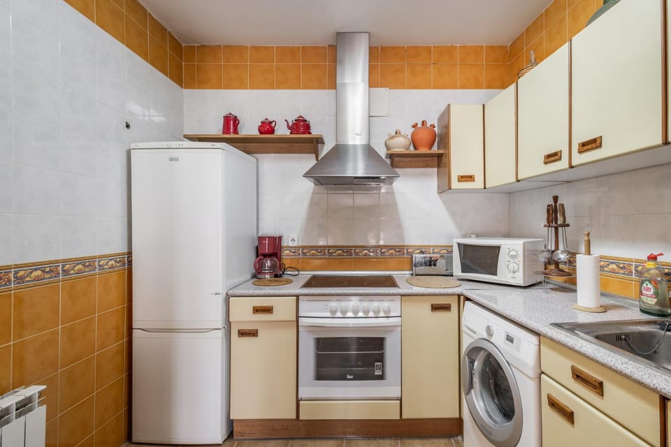 Kitchen or kitchenette, Living room