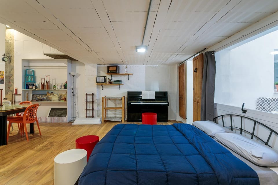 Property building, Living room